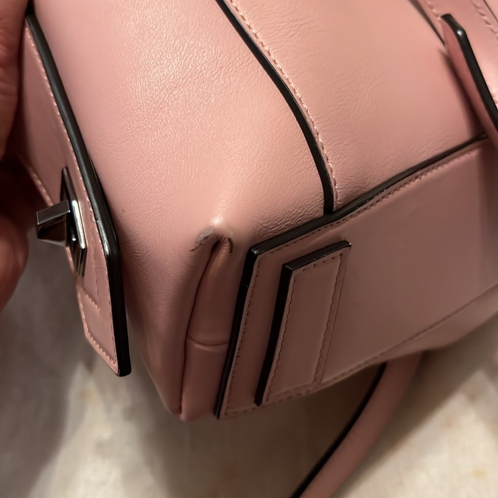 Authentic Givenchy Antigona - Picture 10 of 12